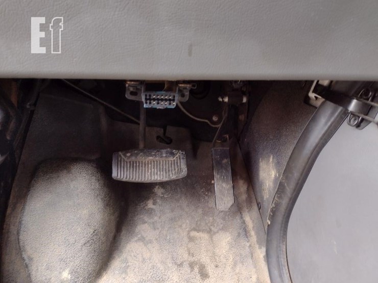 2008-ford-e150-image-9