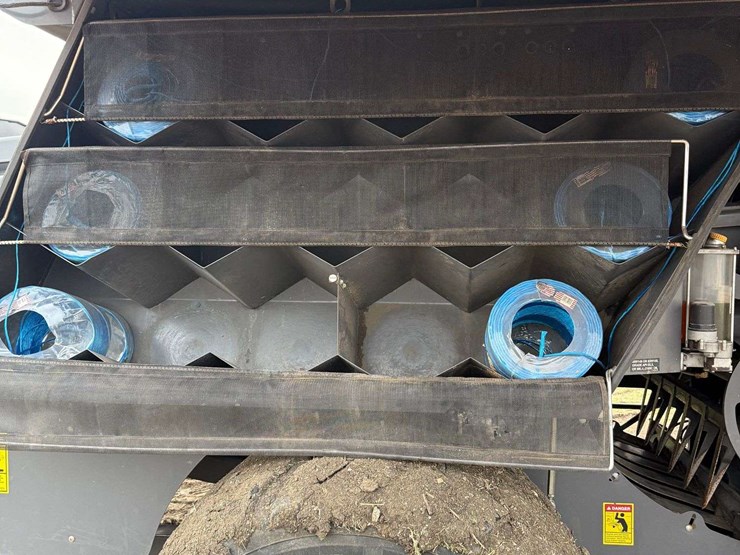 massey-ferguson-2270xd-image-13