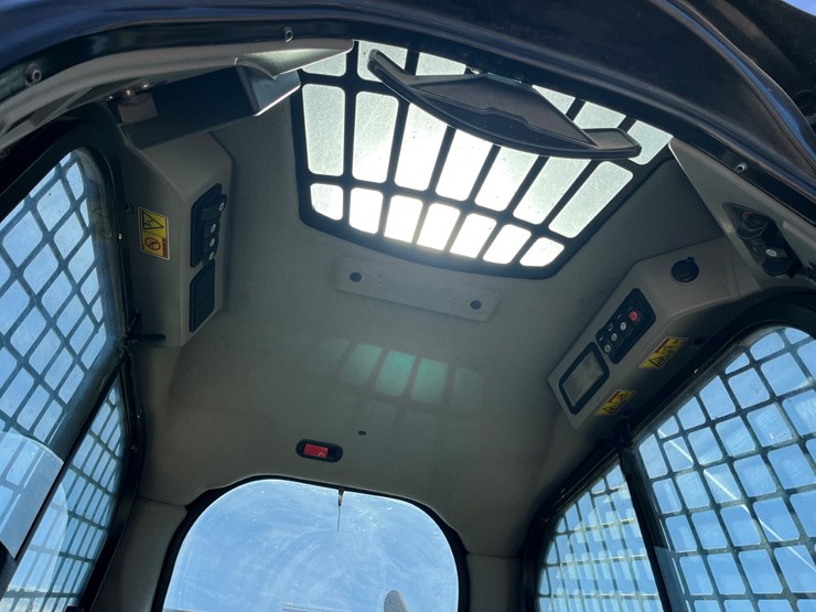 2018-caterpillar-299d-image-15