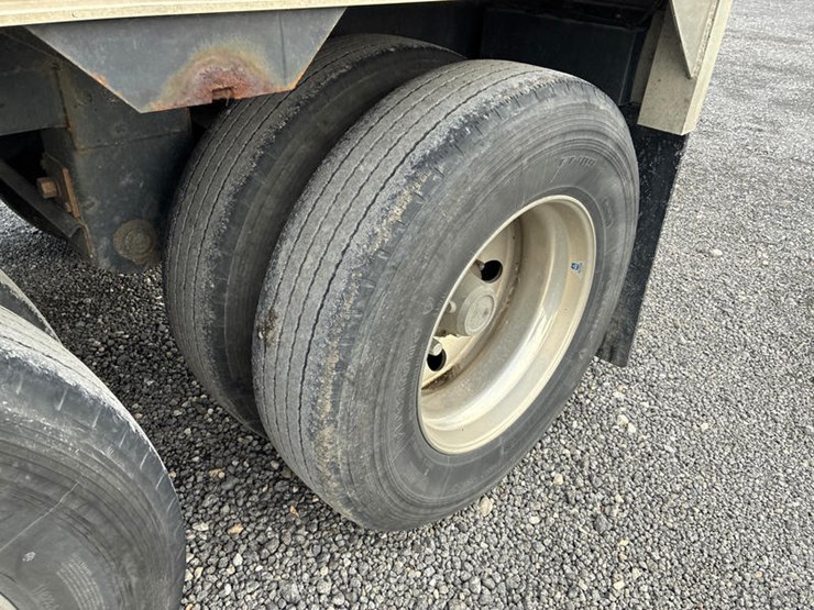 2021-timpte-hopper-bottom-image-39