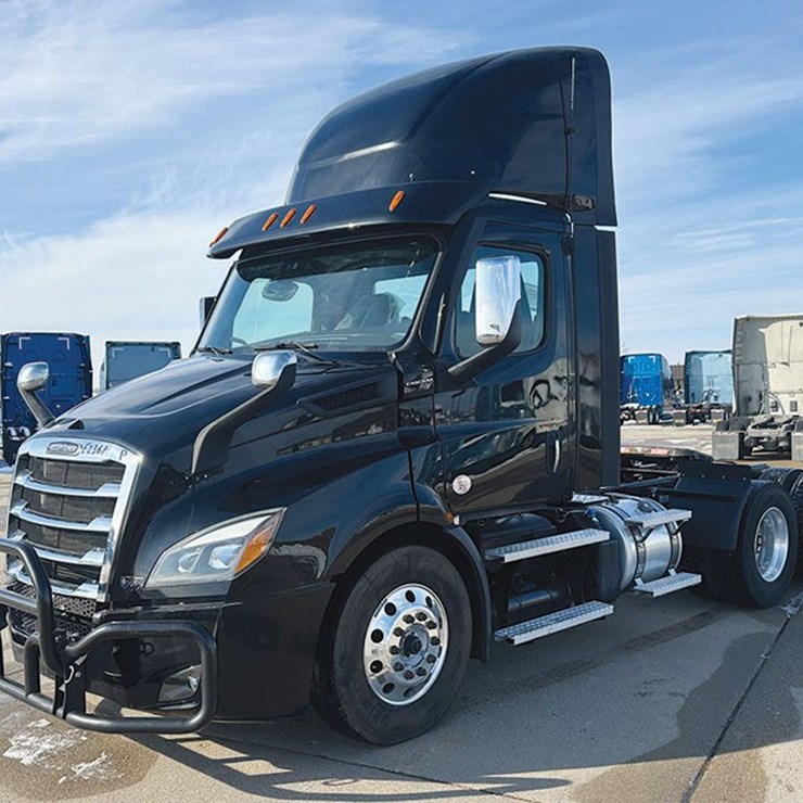 2022 FREIGHTLINER CASCADIA 116