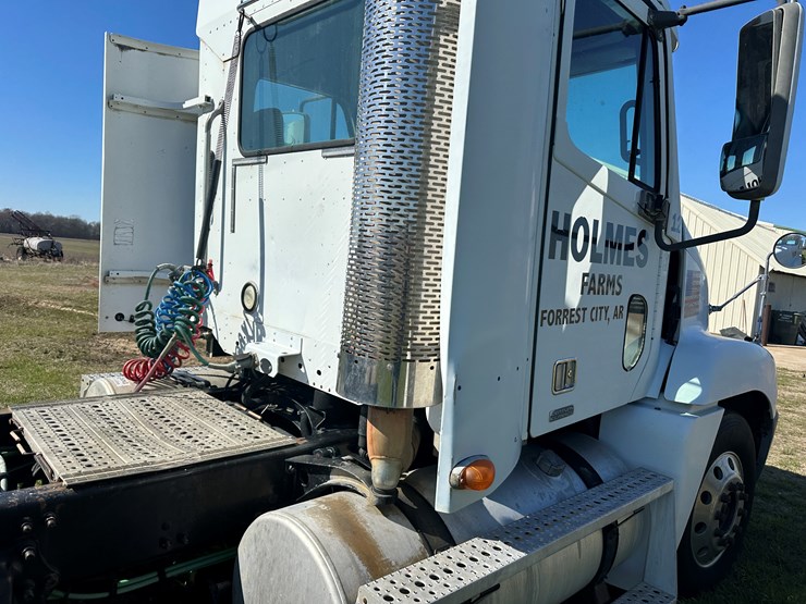 #40057-•-2001-freightliner-century-classic-s/t-t/a-daycab-truck-tractor-1fujbbbg41lh91794-image-38