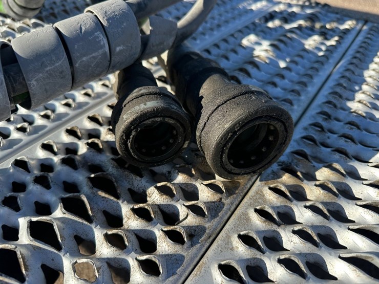 2023-peterbilt-367-image-13