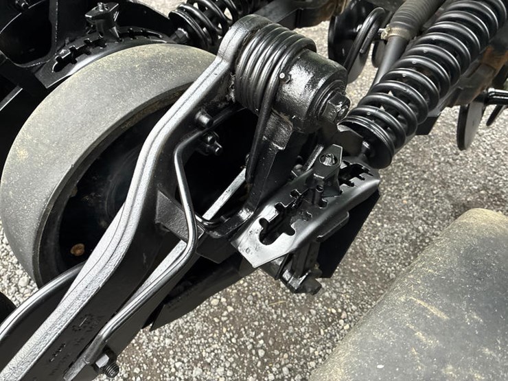 2003-john-deere-1590-image-56