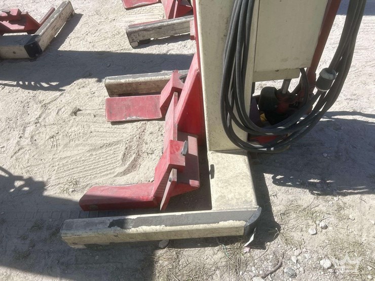 stertil-koni-18000lbs-4-post-auto-lift-image-34