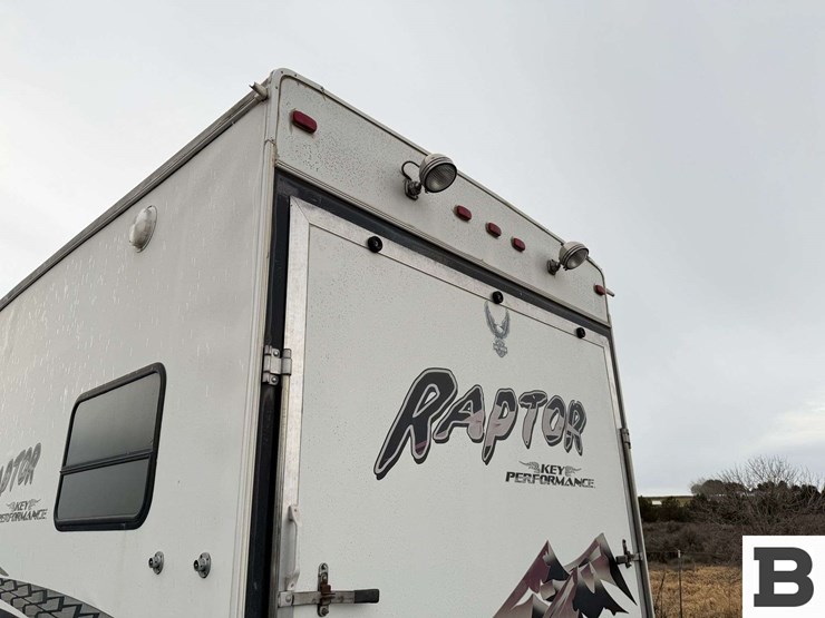 2006-raptor-3712ts-travel-trailer-image-25