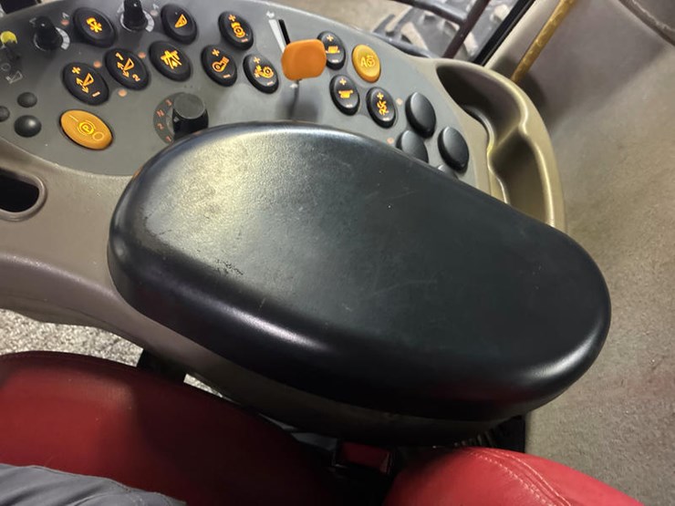 2012-case-ih-7230-image-98