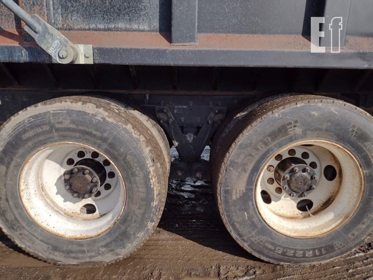 2013-kenworth-t800-image-36