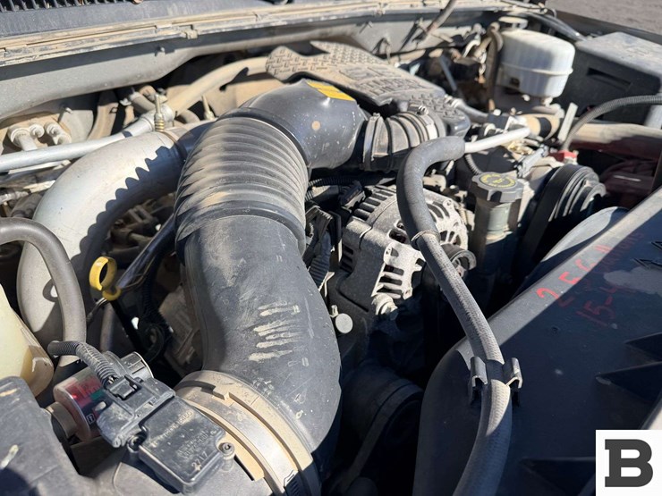 2003-gmc-2500-image-48