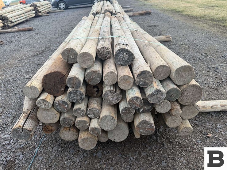 ..-wooden-posts-image-4