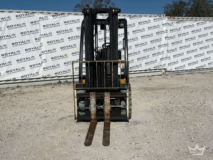 yale-glp070vxe-6,500lb-propane-forklift-image-20