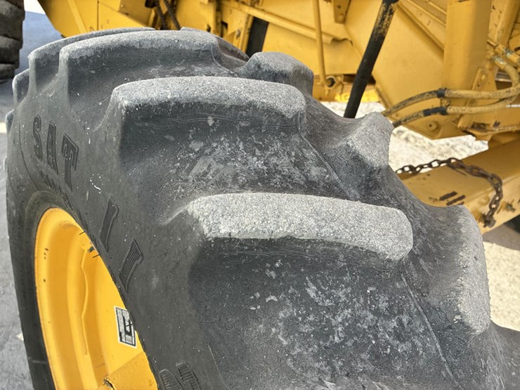 new-holland-tr89-image-46