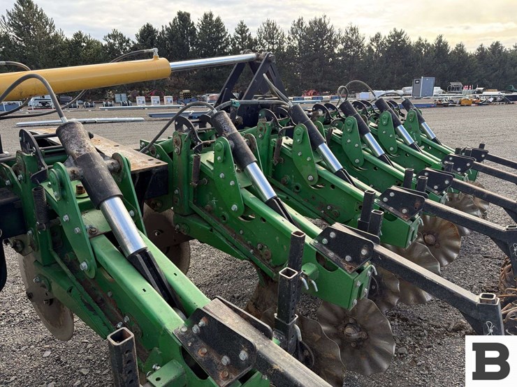 schlagel-mfg.-ripper,-implement-dolly,-great-plains-corn-planter-image-31