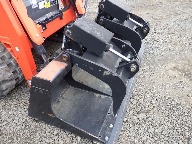 2024-kubota-svl75-3-image-13