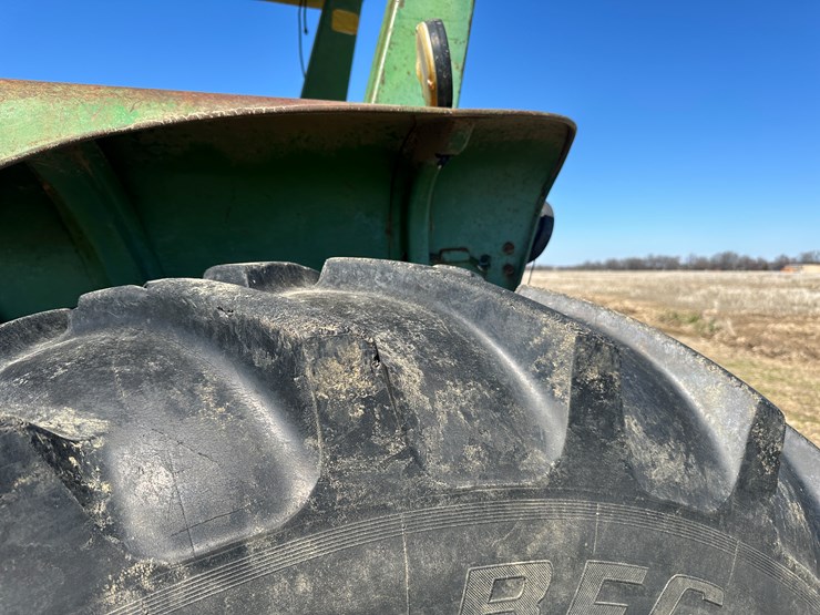 john-deere-4020-image-6