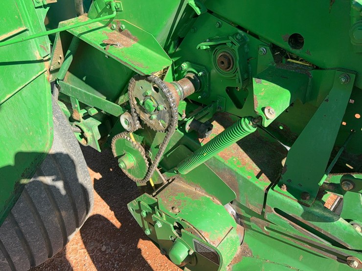 john-deere-568-image-6