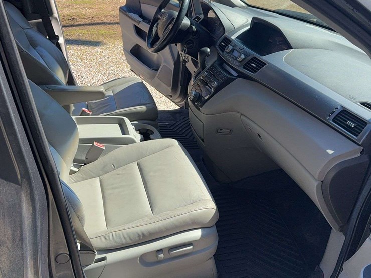 2012-honda-odyssey-image-15