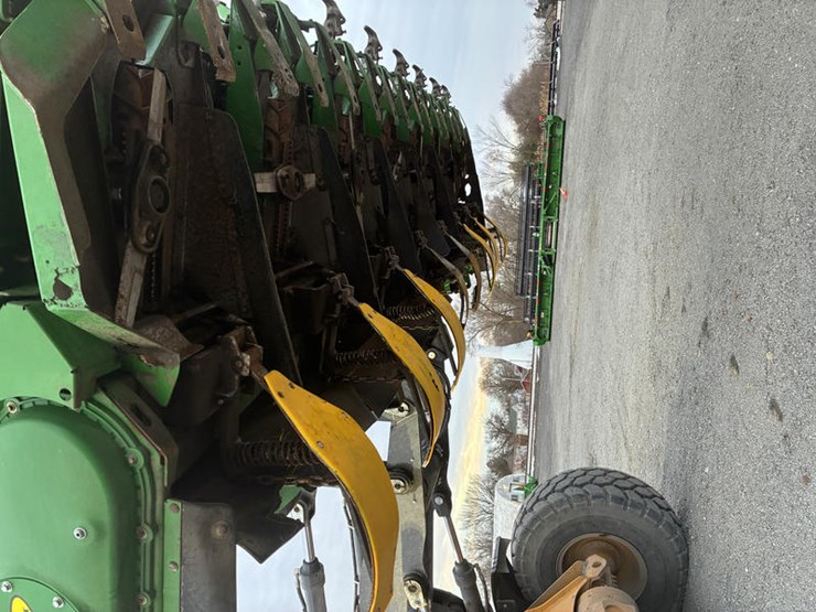 2009-john-deere-608c-image-24