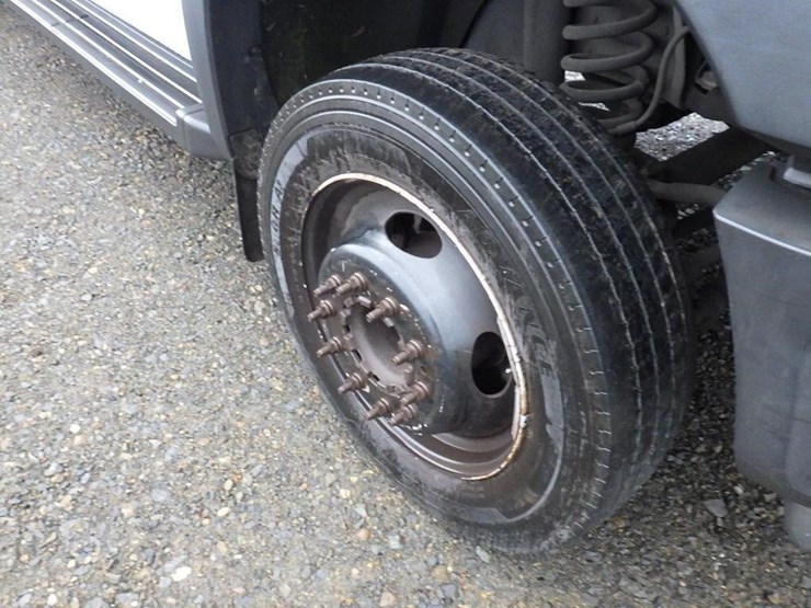 2011-ford-f450-image-17