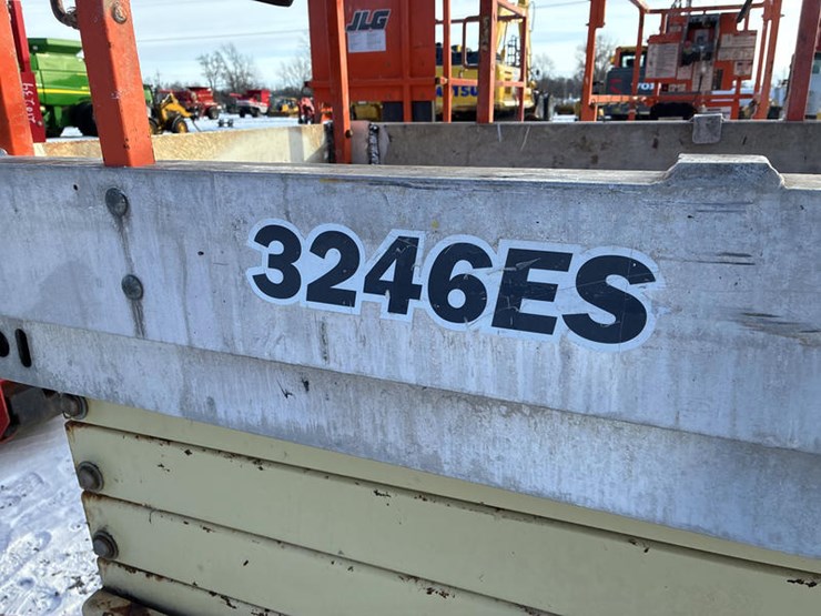 jlg-3246es-image-4