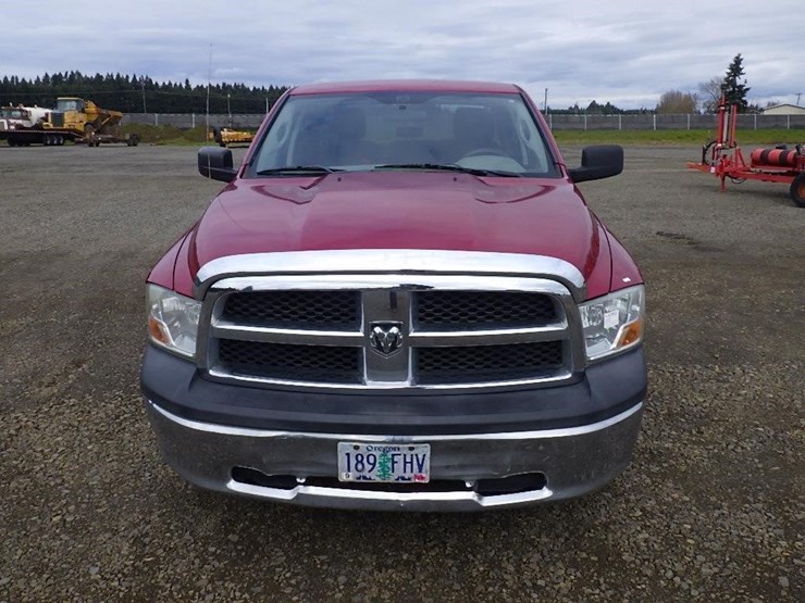 2011-dodge-1500-image-2