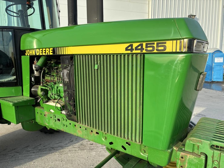 1990-john-deere-4455-image-17