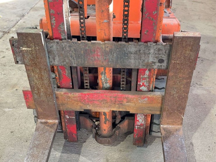 clark-forklift-image-5