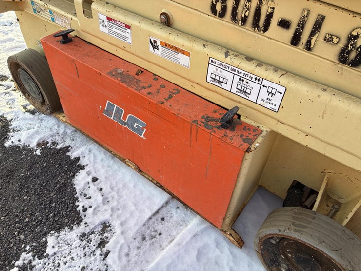 2016-jlg-1932es-image-17