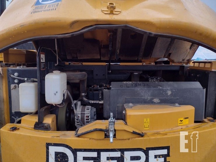 2019-deere-75g-image-42