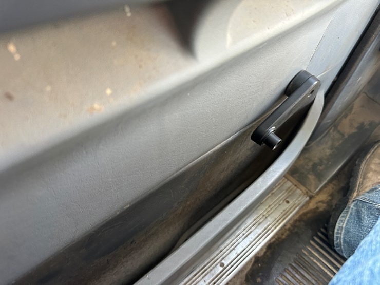 #40057-•-2001-freightliner-century-classic-s/t-t/a-daycab-truck-tractor-1fujbbbg41lh91794-image-69