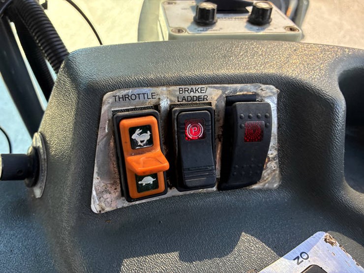 #113503-•-2012-sts-14-hagie-sprayer-#1630880021-image-99