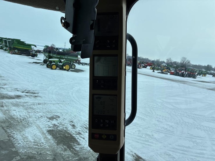 2011-john-deere-9670-sts-image-108