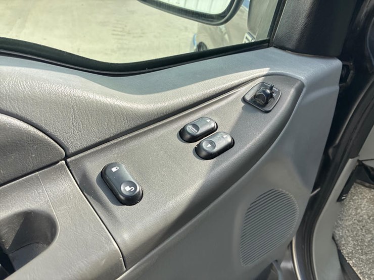 2004-ford-f250-image-53