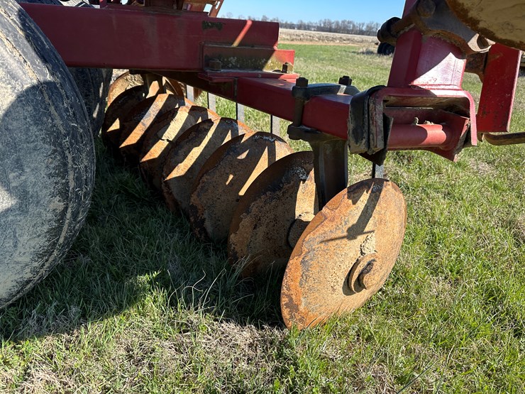 case-ih-3900-image-23