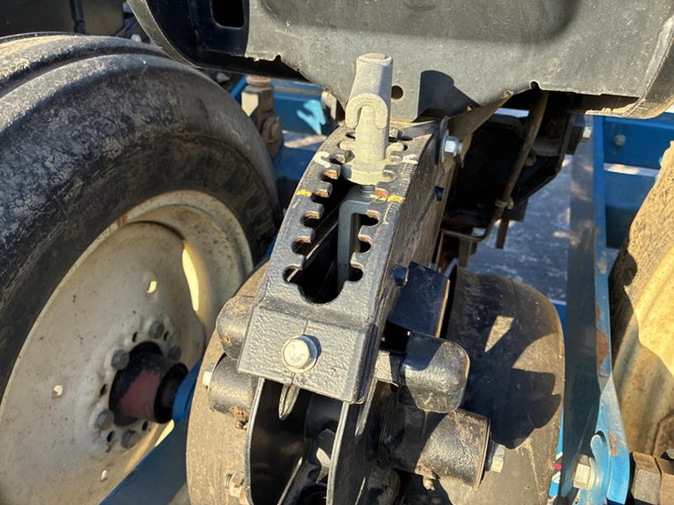 2010-kinze-3660-image-26