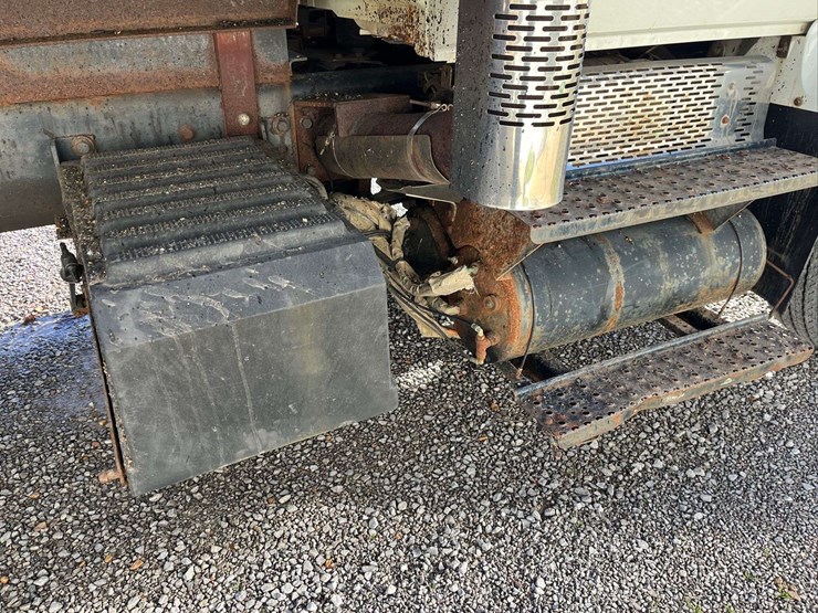 2008-international-4700-image-15