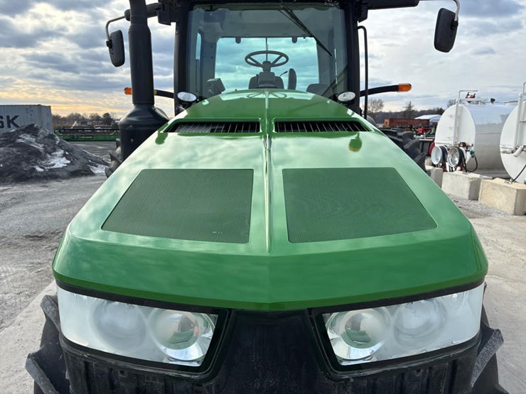 2012-john-deere-8260r-image-16