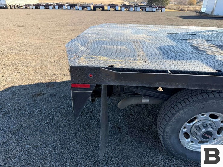 2003-gmc-2500-image-30