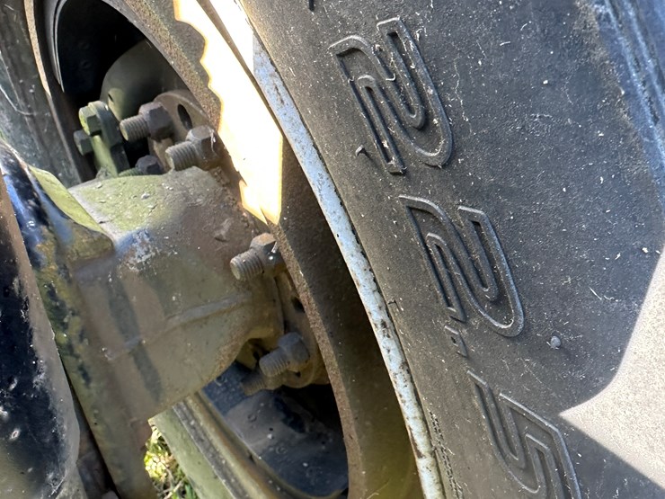 #40057-•-2001-freightliner-century-classic-s/t-t/a-daycab-truck-tractor-1fujbbbg41lh91794-image-22