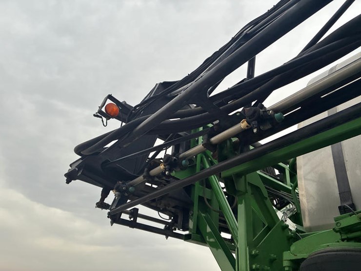 2011-john-deere-4830-image-26