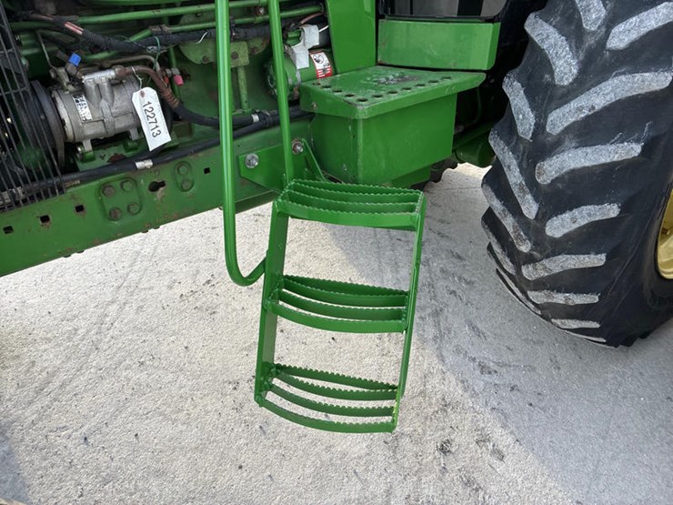 1990-john-deere-4455-image-32