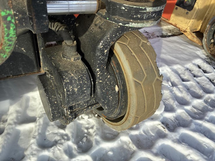 2007-jlg-1930es-image-7