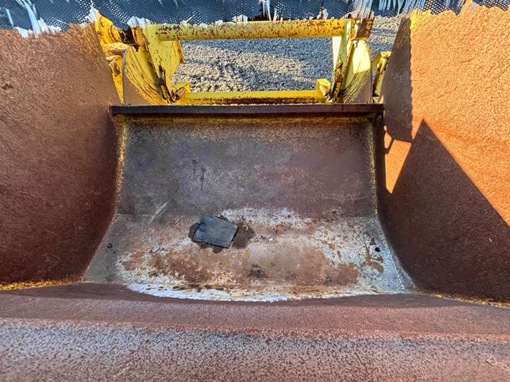 #114541-•-degelman-rock-picker-image-11