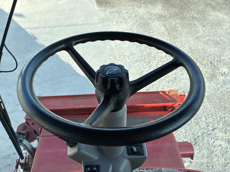 2010-case-ih-8120-image-106