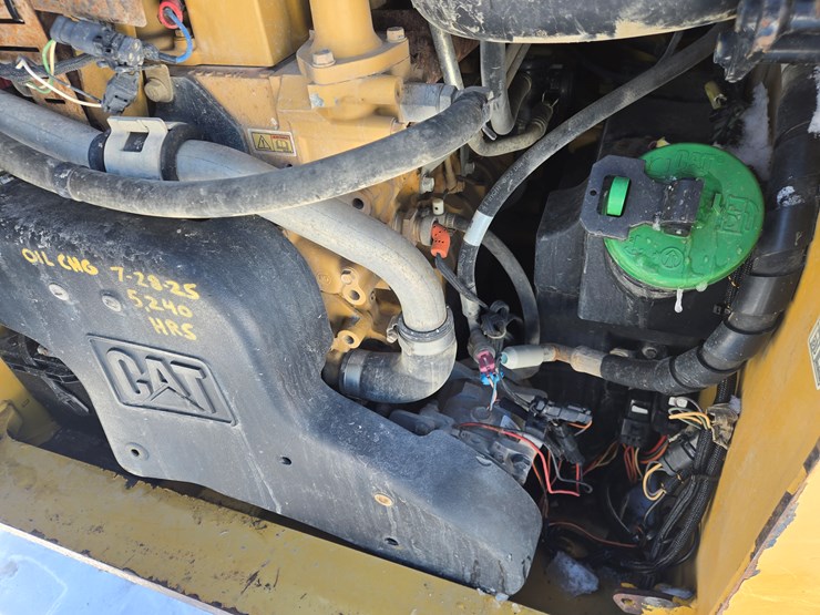 caterpillar-279d-image-39