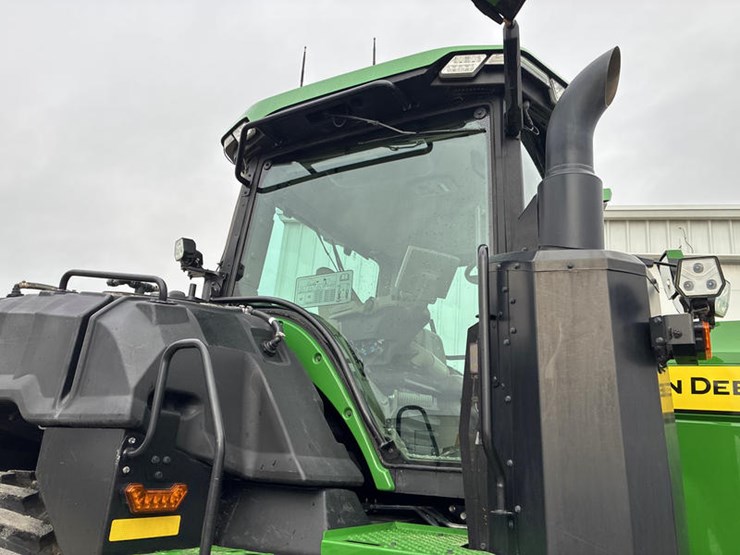 2021-john-deere-8rx-410-image-16