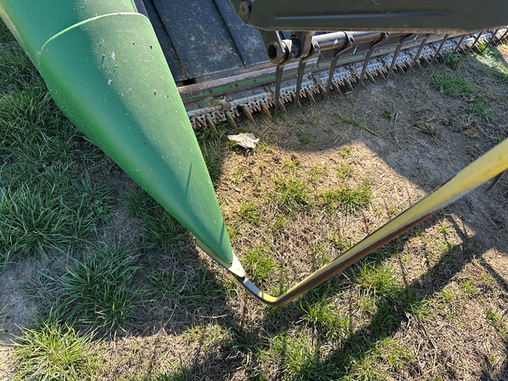 john-deere-630d-image-47