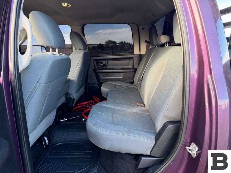 2015-dodge-2500-image-35