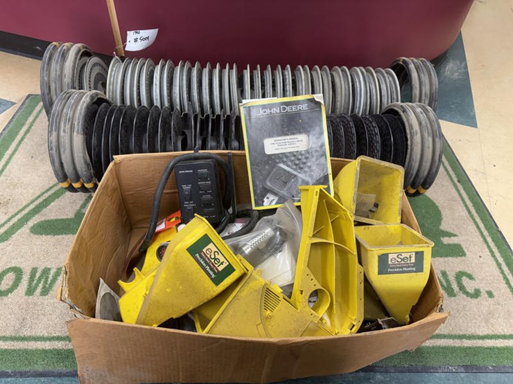 2004-john-deere-1790-image-23