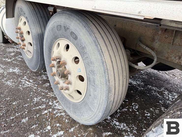 1998-kenworth-t800-image-23